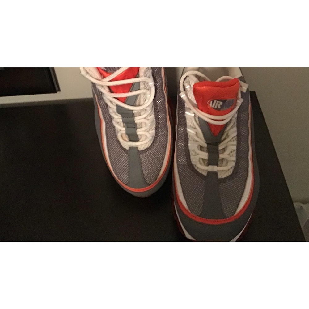 I am selling these shoes